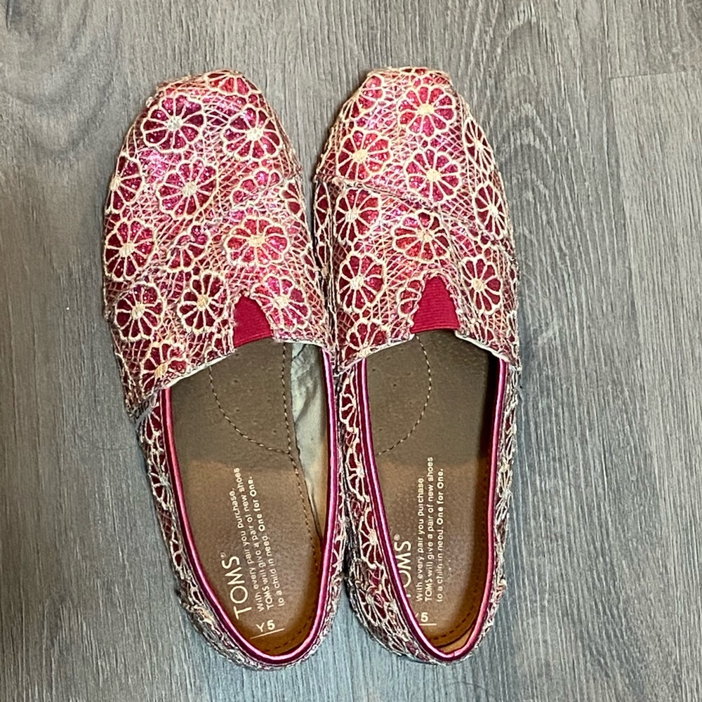 TOMS